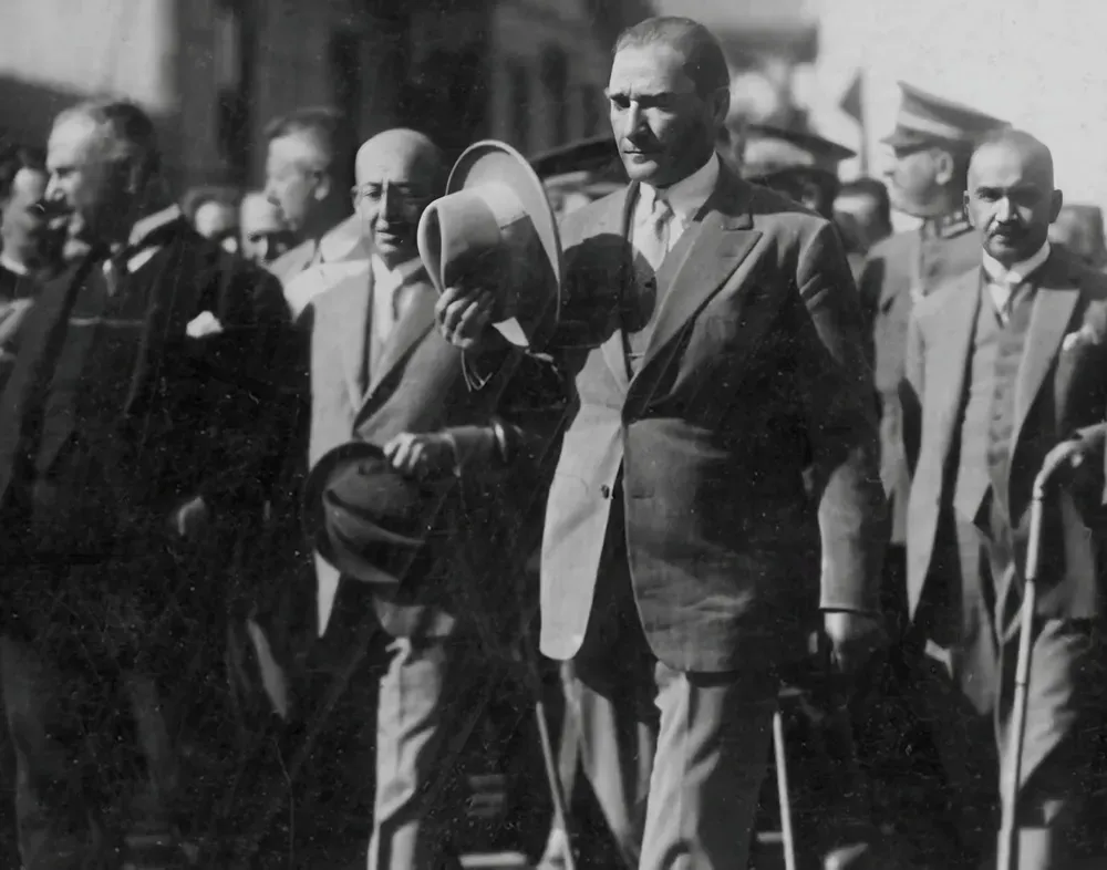 ataturkun-stratejik-liderligi.webp