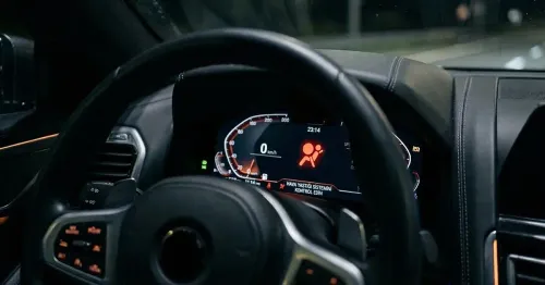 Durduk Yere Airbag Lambası Neden Yanar?